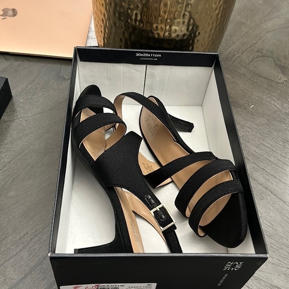 NATURALIZER Taimi Dress Sandals - Picture 2 of 9